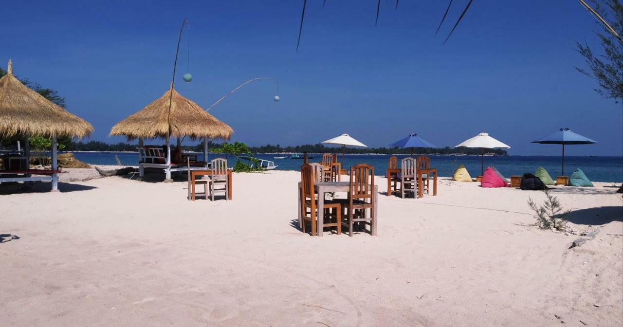 Sunset Beach Bungalow Gili Meno Bagian luar foto