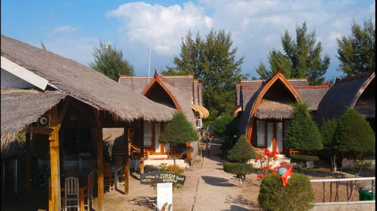 Sunset Beach Bungalow Gili Meno Bagian luar foto