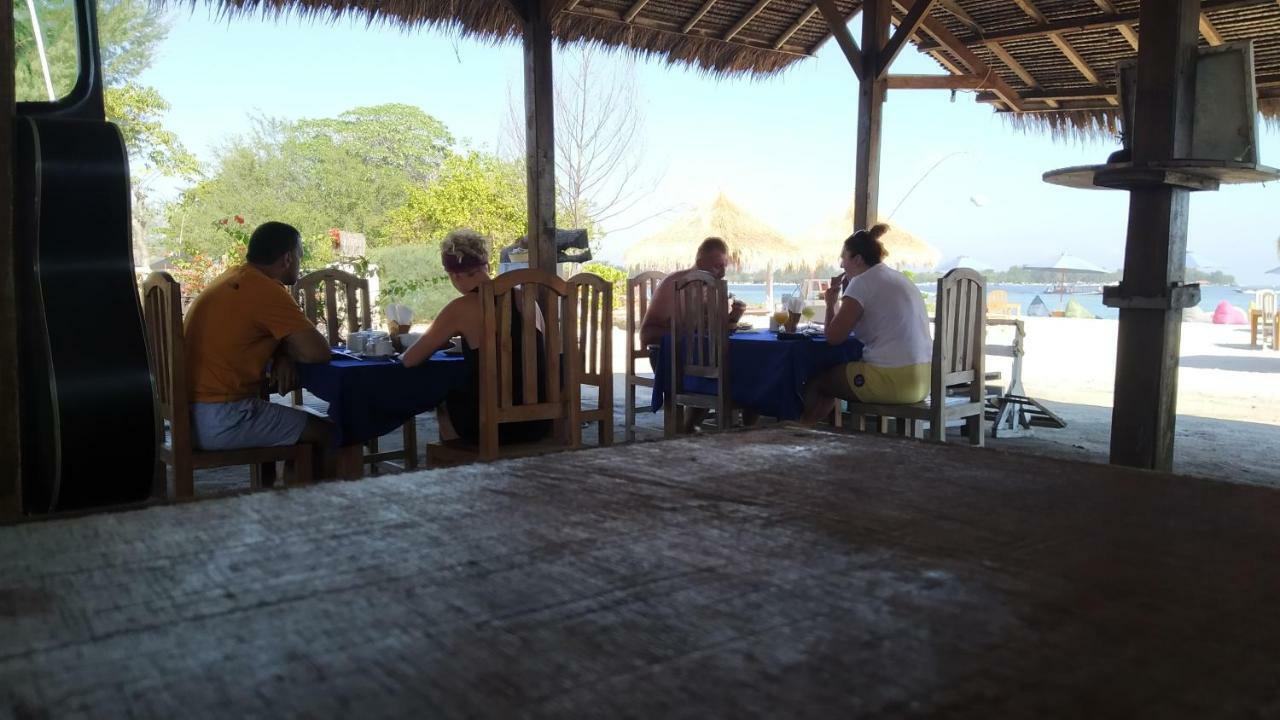 Sunset Beach Bungalow Gili Meno Bagian luar foto