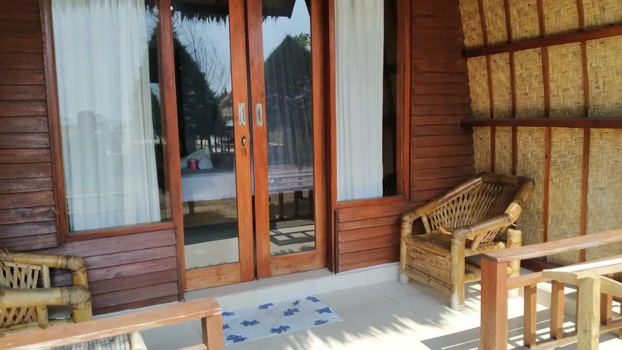 Sunset Beach Bungalow Gili Meno Bagian luar foto