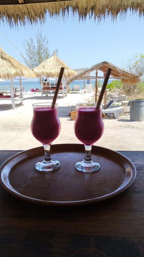 Sunset Beach Bungalow Gili Meno Bagian luar foto