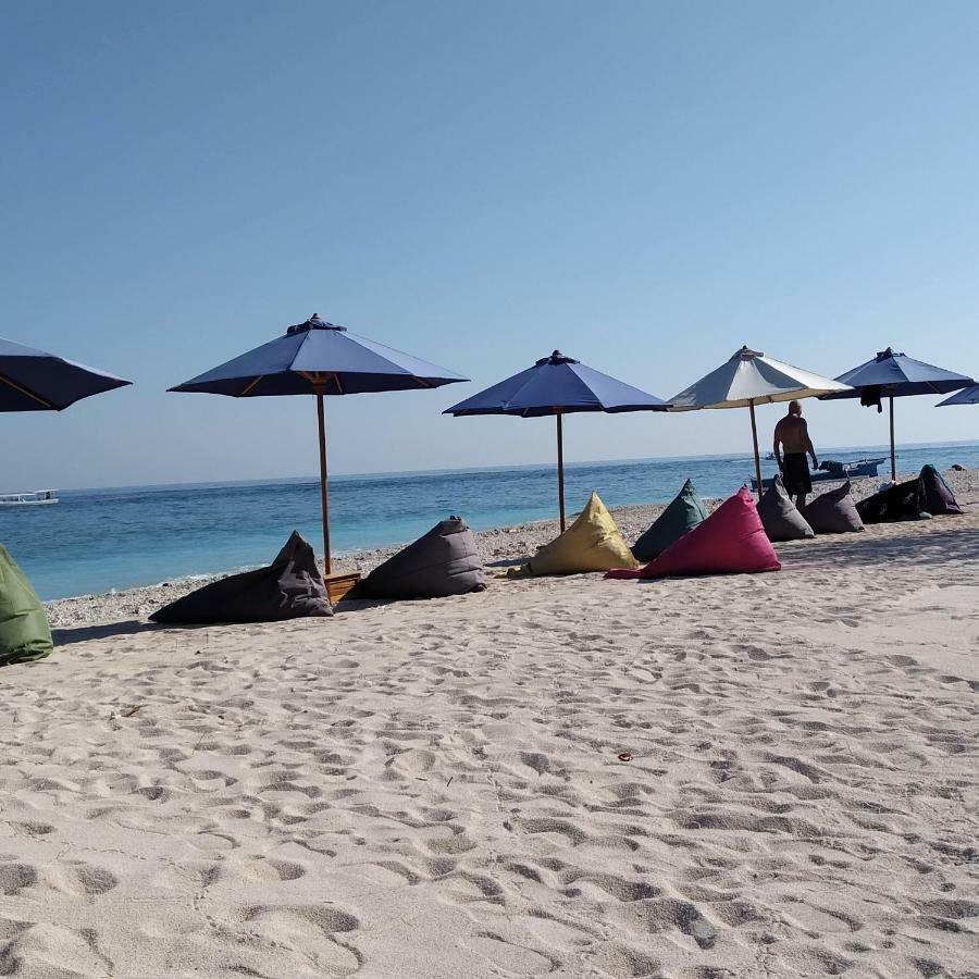 Sunset Beach Bungalow Gili Meno Bagian luar foto