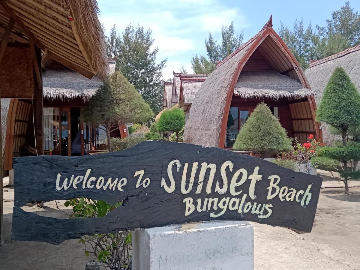 Sunset Beach Bungalow Gili Meno Bagian luar foto