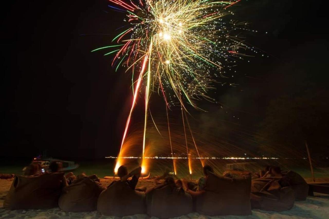 Sunset Beach Bungalow Gili Meno Bagian luar foto